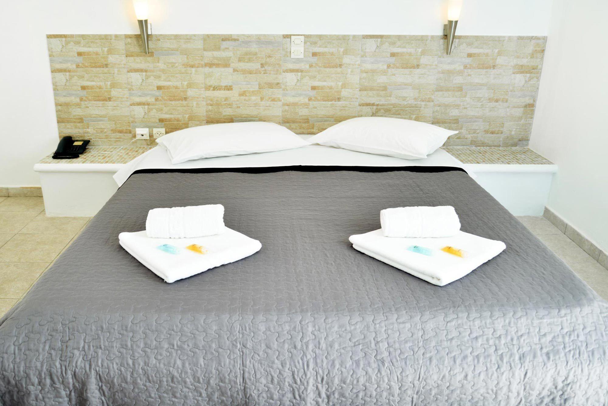 Glaronisia Hotel Pollónia Kültér fotó
