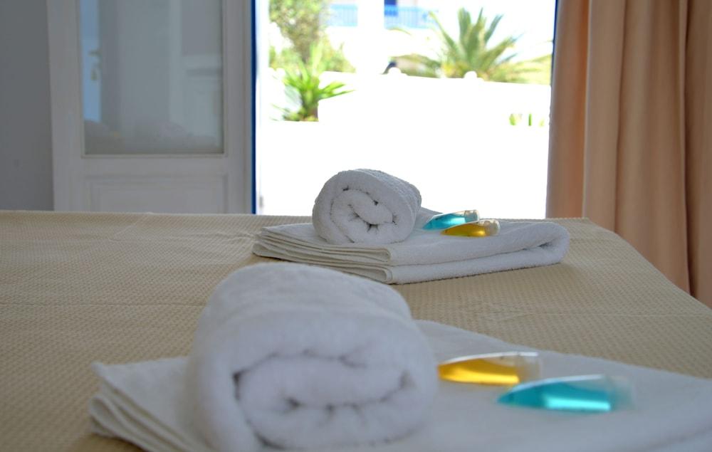 Glaronisia Hotel Pollónia Kültér fotó